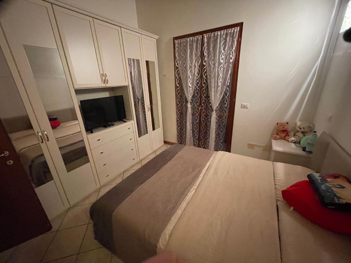 Piccola Venezia E Mare Apartment Лидо дели Естенси Екстериор снимка